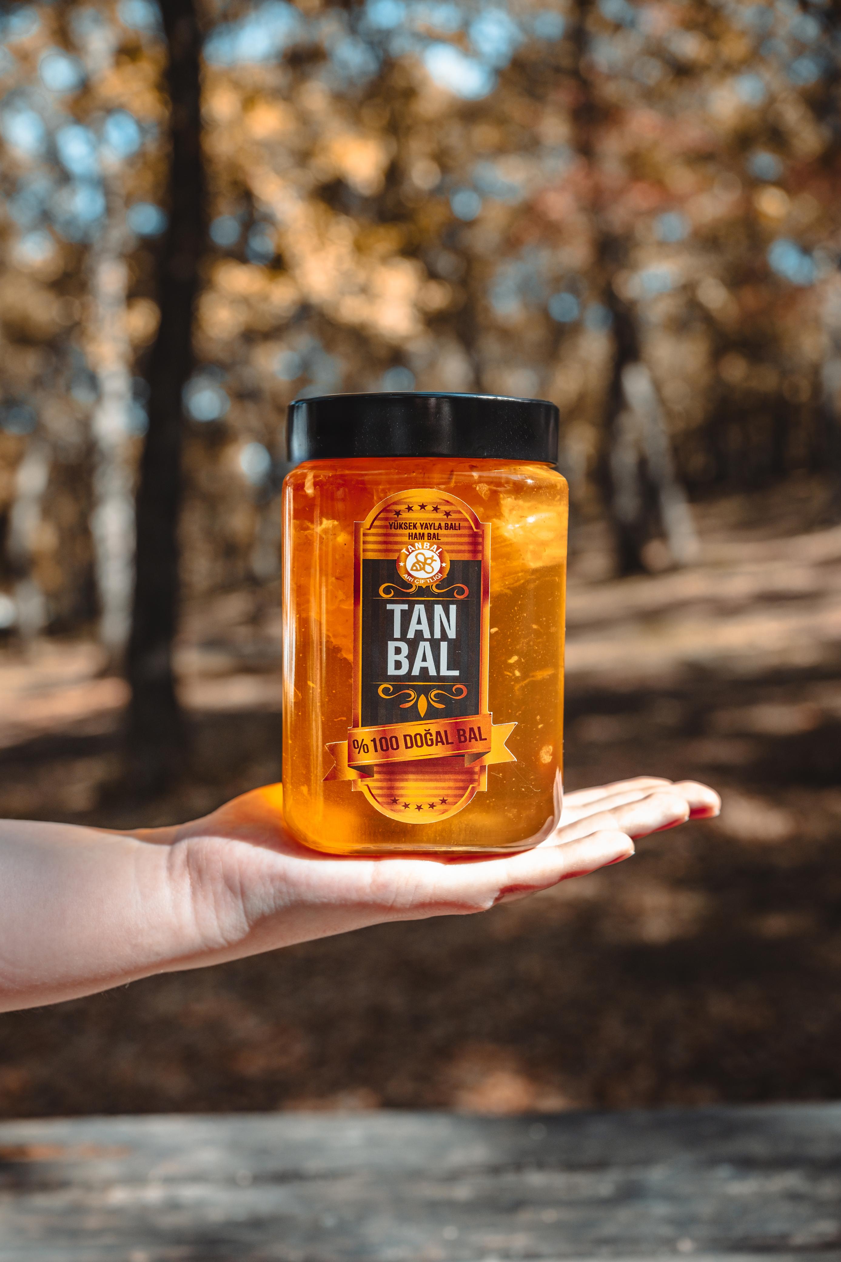 Tanbal Premium Karakovan Süzme Bal (1 KG)