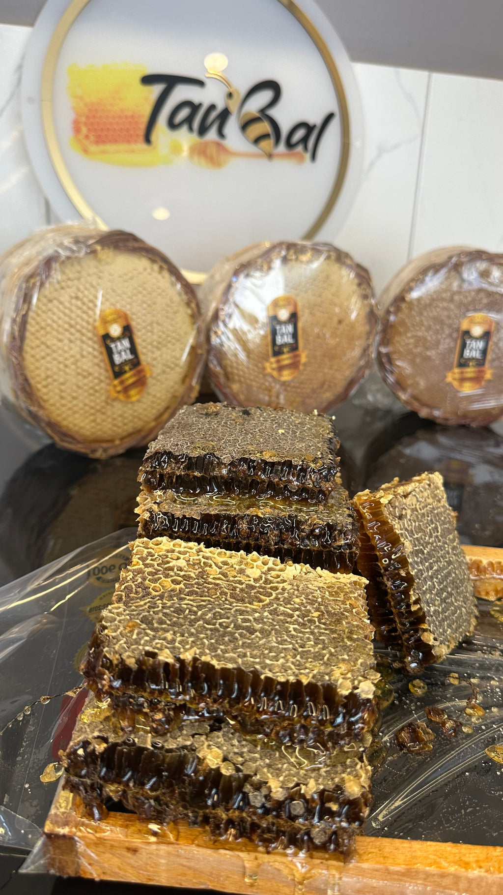 Tanbal Siyah Seri Yoğun Polenli Petek Bal