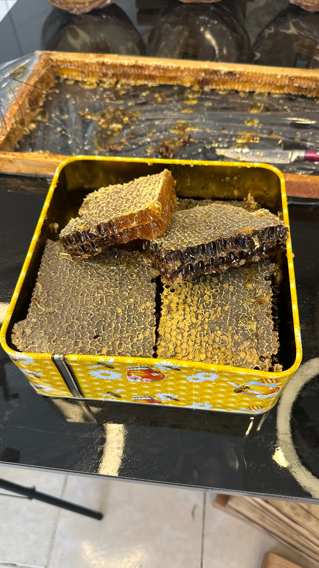 Tanbal Siyah Seri Yoğun Polenli Petek Bal