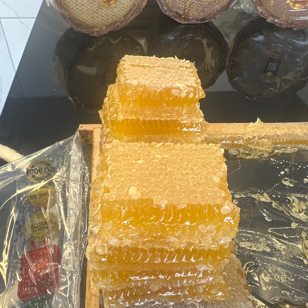 Organik Petekli Bal Sarı Renk Az Polenli Gurme Lezzet 2.6kg