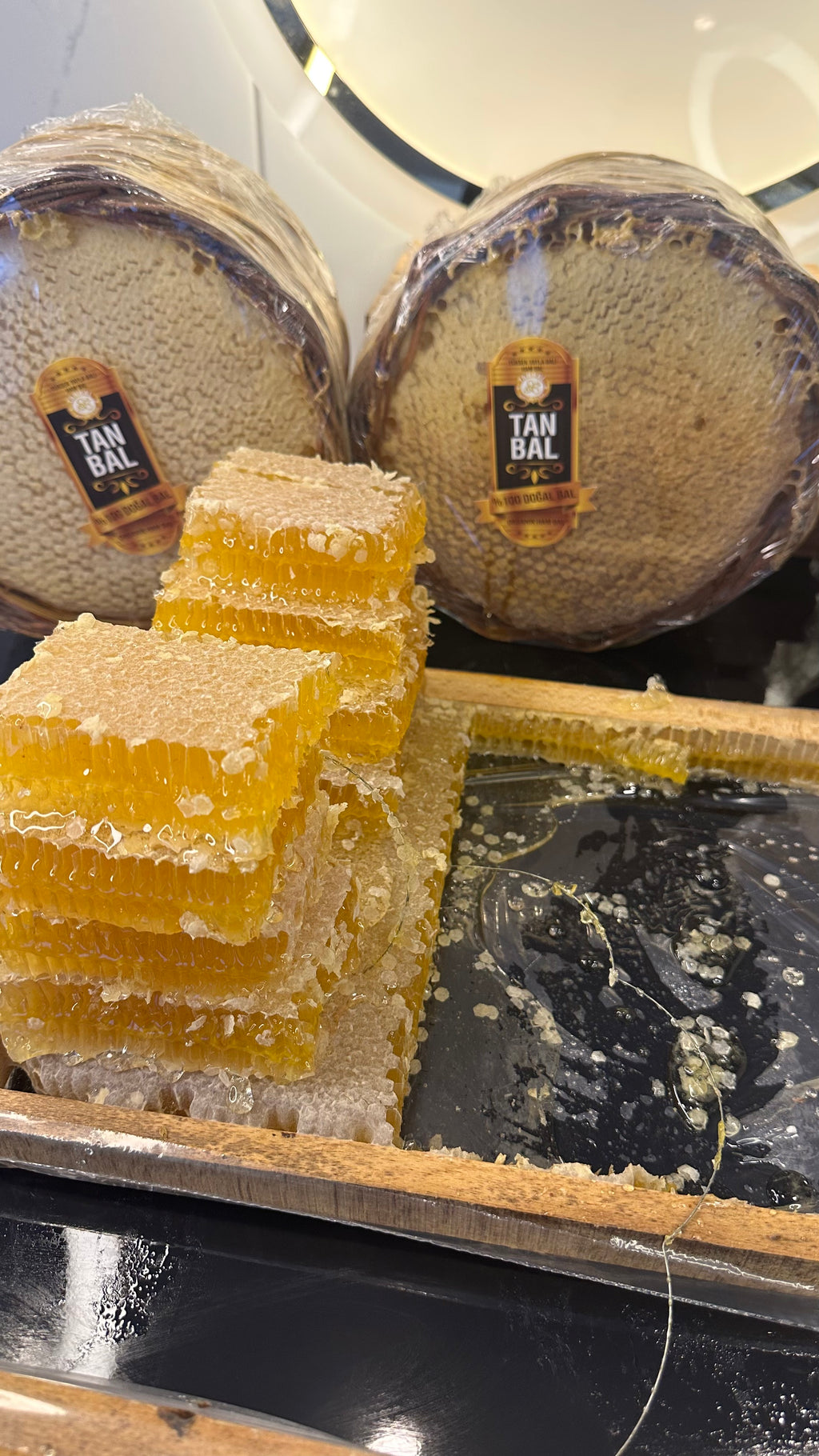 Organik Petekli Bal Sarı Renk Az Polenli Gurme Lezzet 2.6kg