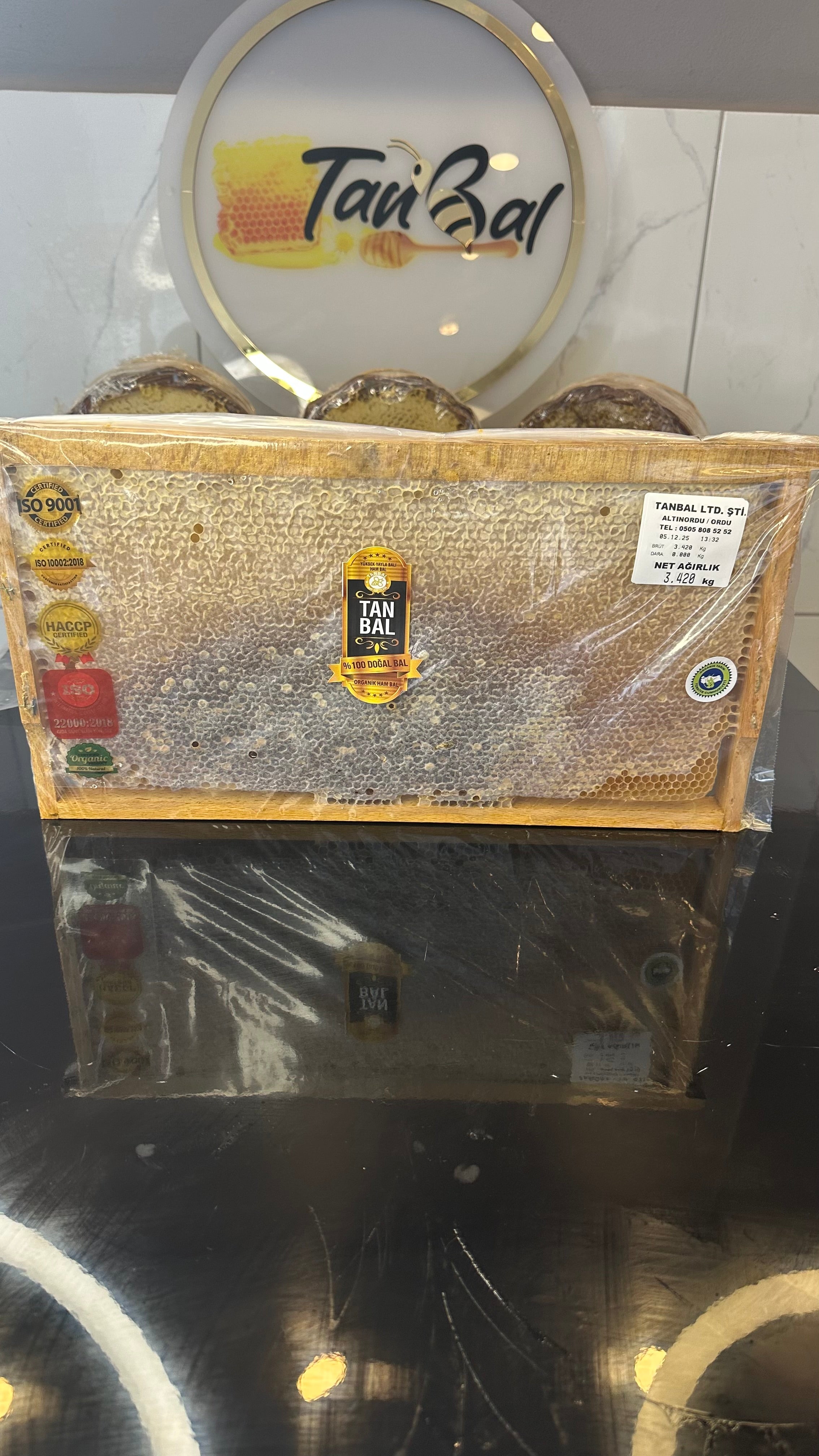 Tanbal Kırmızı Seri Orta Polenli Petekli Çerçeve Bal