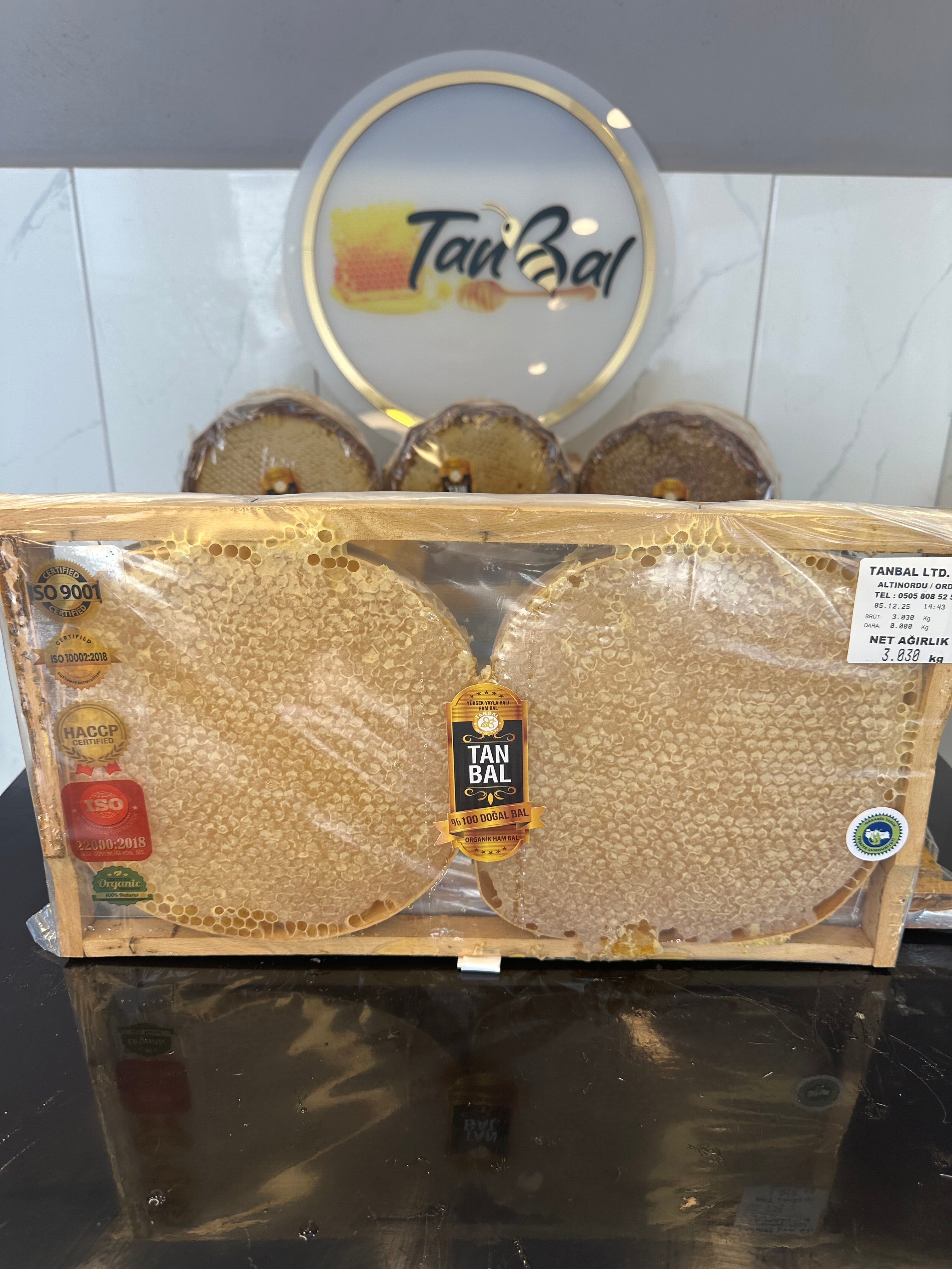 Tanbal Organik Karakovan Çerçeve Balı %100 Mumsuz