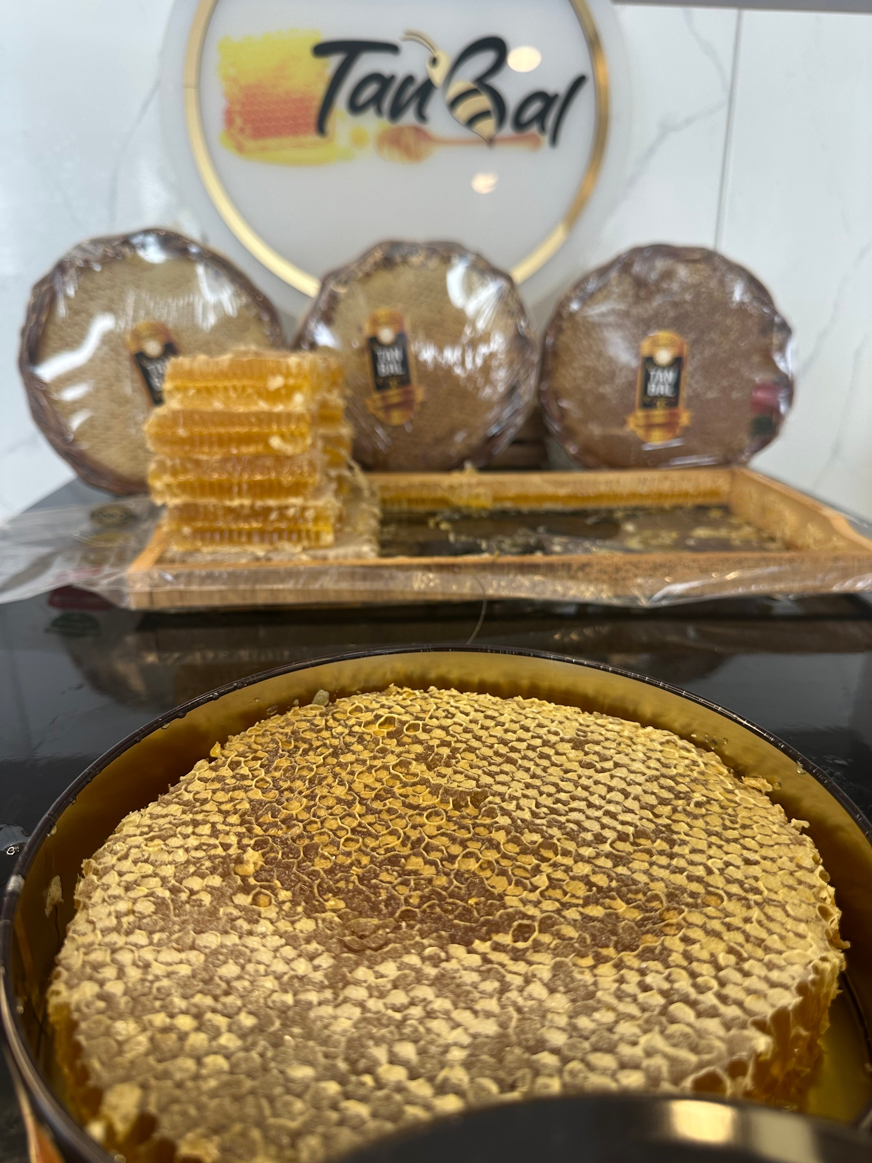 Tanbal Karakovan Sepet Balı (1.3kg)