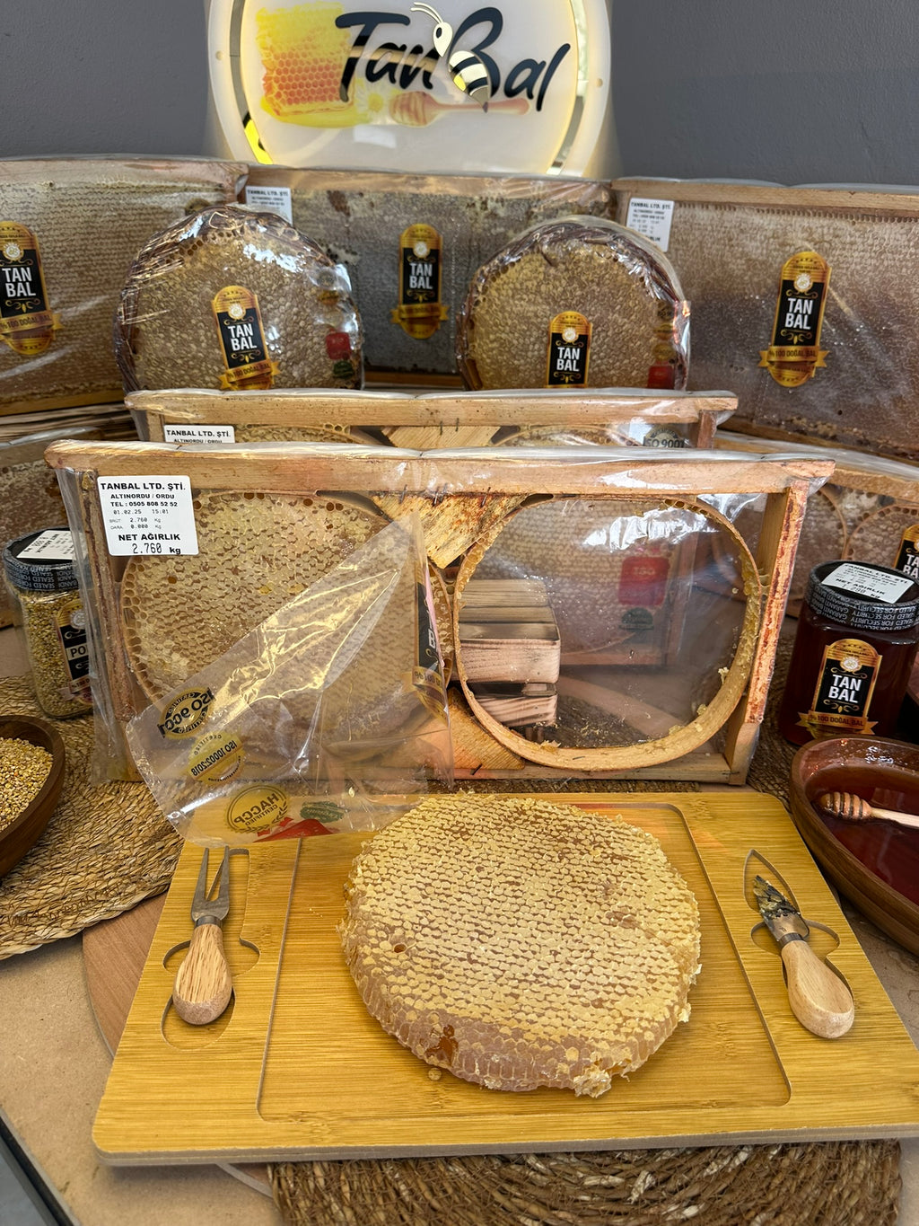 Tanbal Organik Karakovan Çerçeve Balı %100 Mumsuz