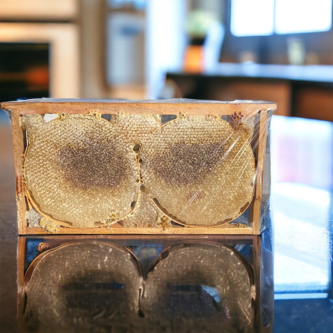 Tanbal Organik Karakovan Çerçeve Balı %100 Mumsuz