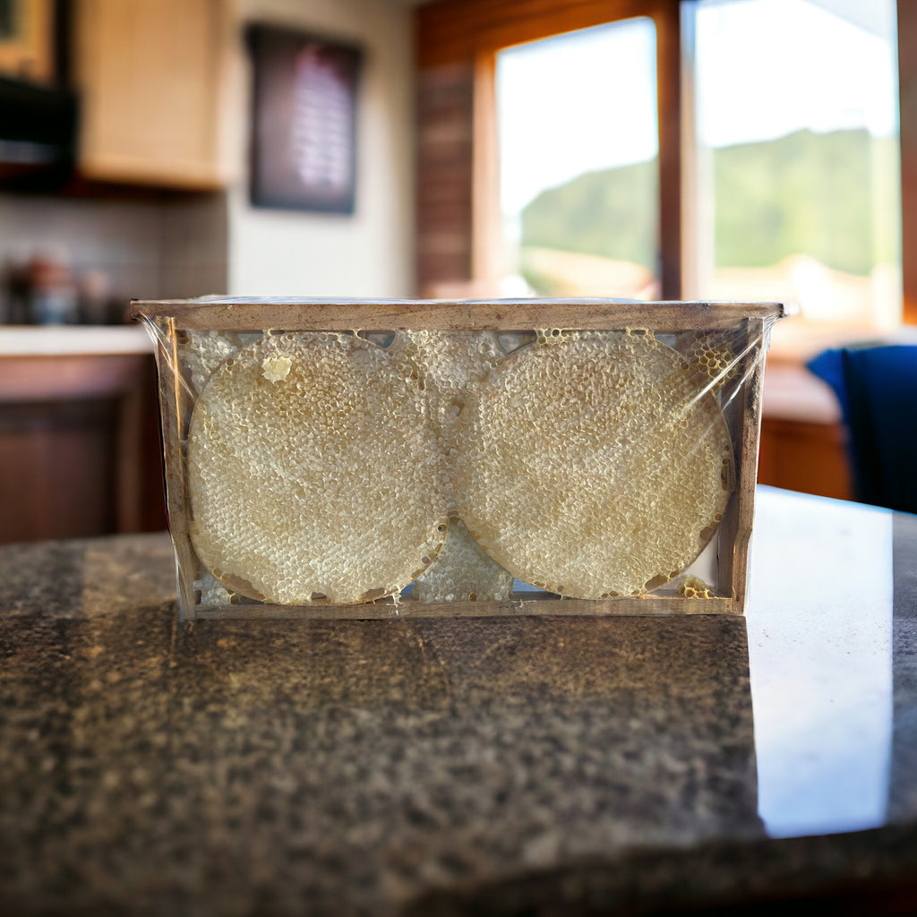 Tanbal Organik Karakovan Çerçeve Balı %100 Mumsuz