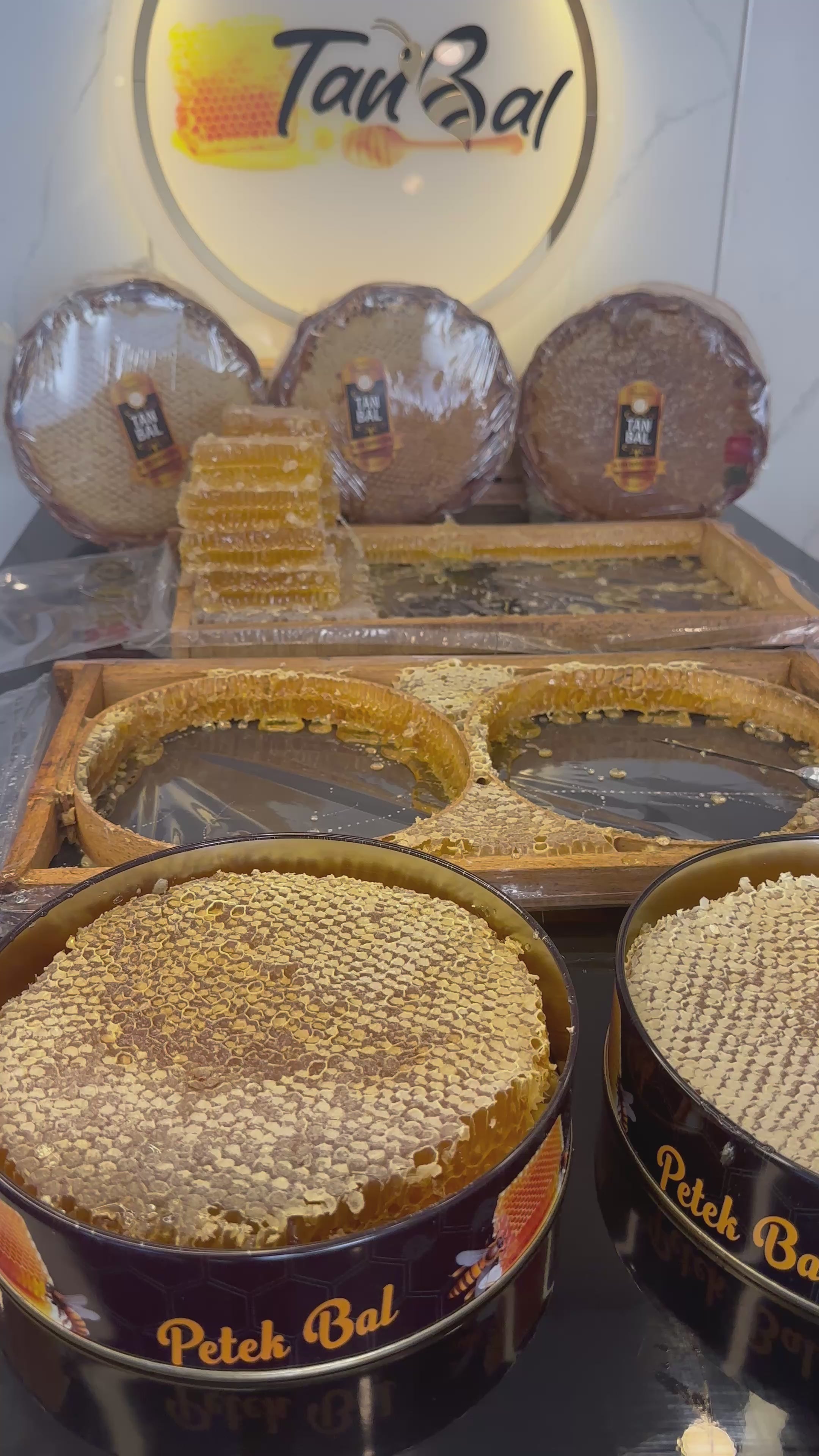 Tanbal Organik Karakovan Çerçeve Balı %100 Mumsuz